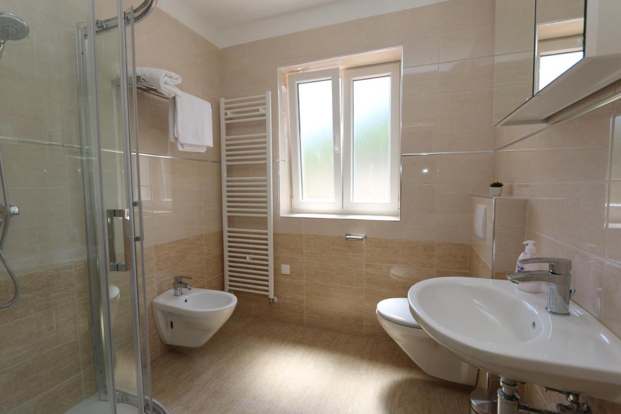 Apartments Sucic Iva I Tea 솔린 외부 사진